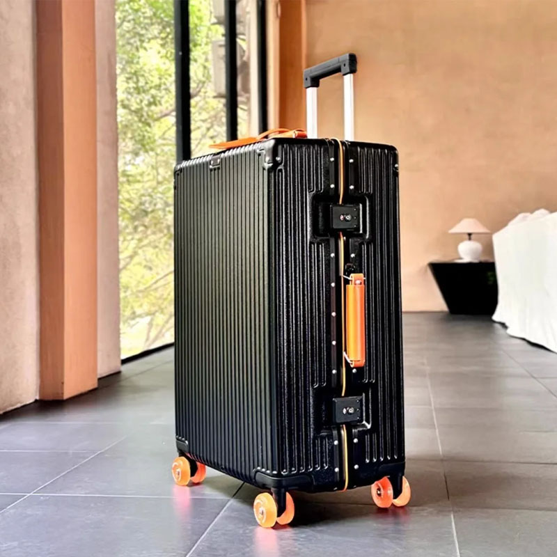 Renkli, Sessiz Dönen Tekerlekl - Aluminum Frame Carry On Luggage incelemesi ve fiyatı